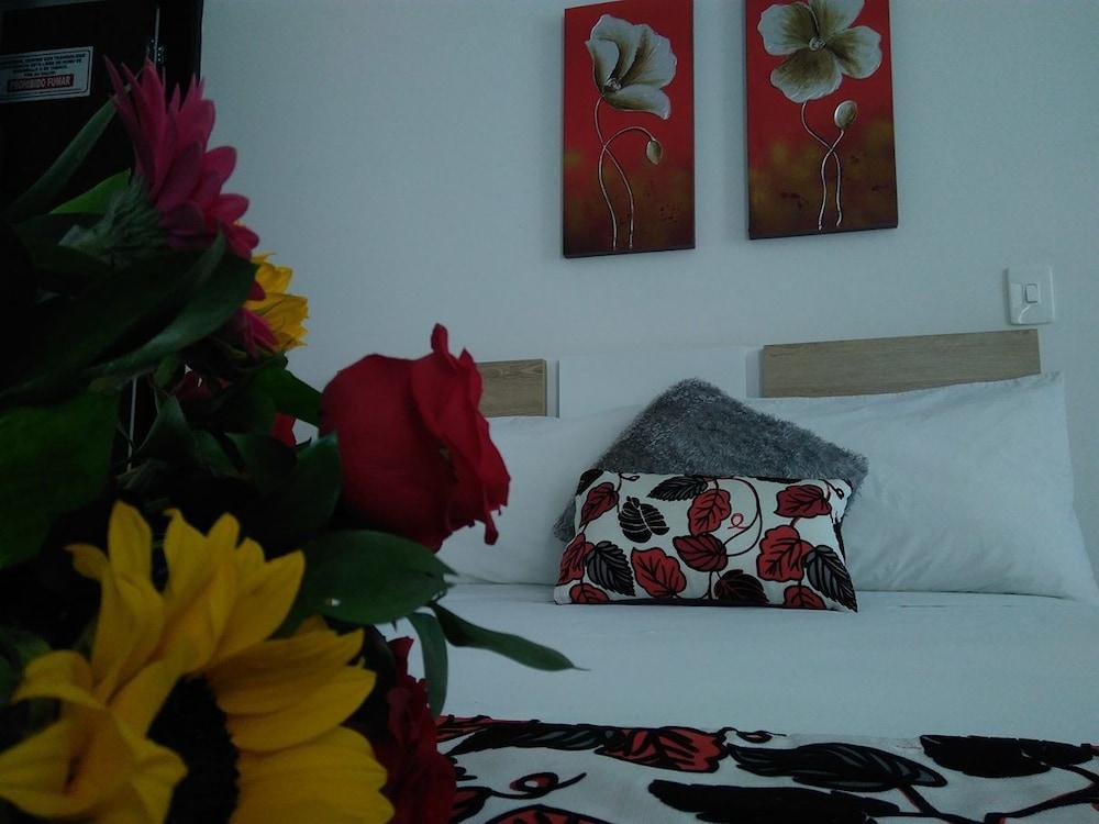 هوتل جاودالوب بلازا غرفة