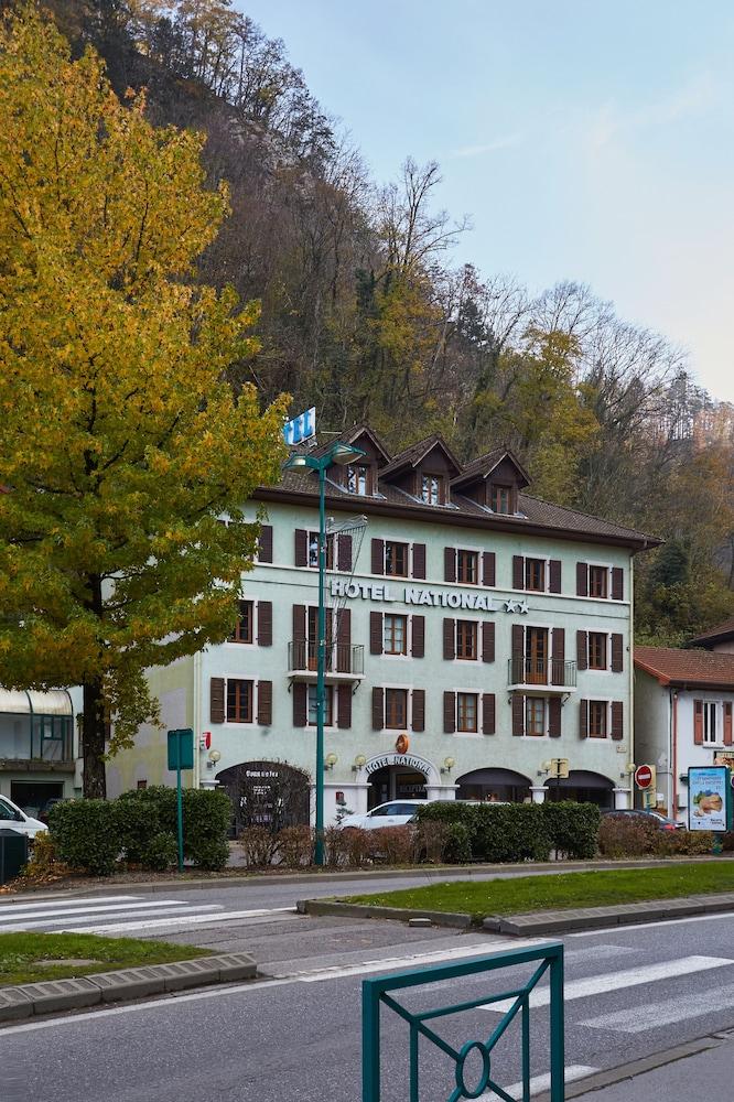 هوتل ناشونال