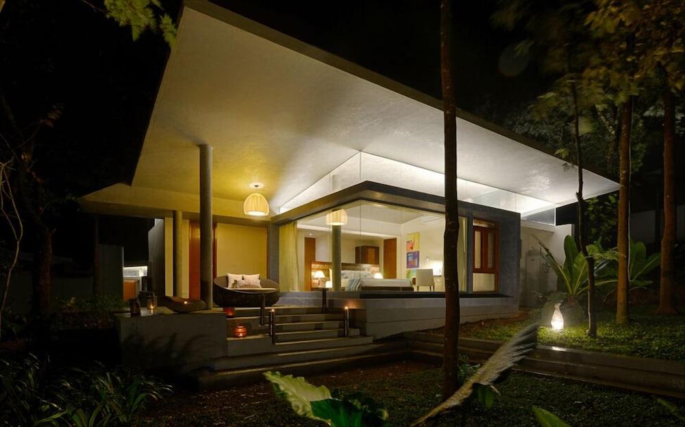 Java Rain Resorts Exterior