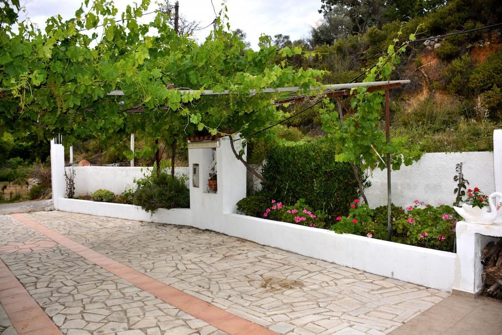 مسكن ريفي لقضاء العطلات بالقرب من ريثيمنون المنطقة المحيطة بالمنشأة