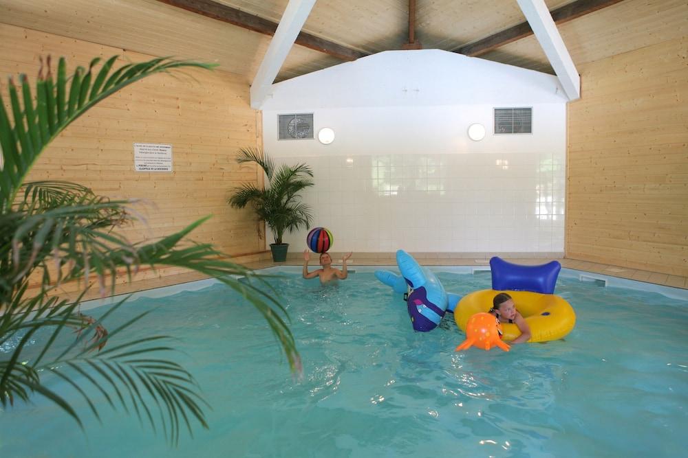 Résidence Nemea Les Sables Vignier Indoor Pool