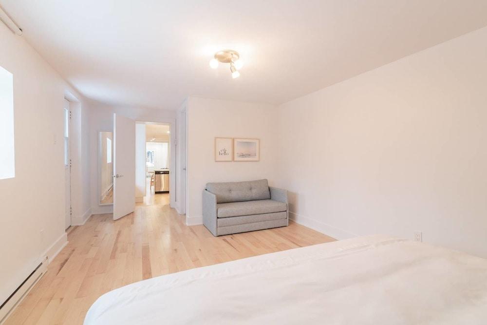 3 بد روم لاكشري آند سبيشوس أبارتمنت إن ليتل إيتالي غرفة