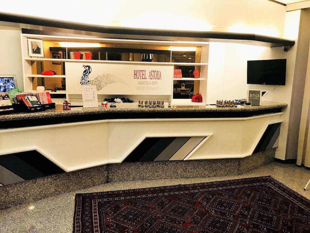 أستوريا هوتل أند نينفيا سبا منطقة الاستقبال