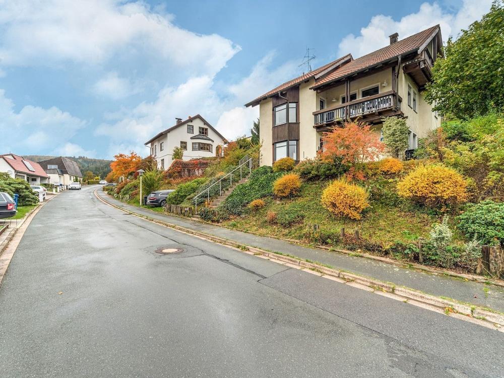 أبارتمنت إن وارمينستايناخ وذ برايفت تيراس آند جاردن المنطقة الخارجية