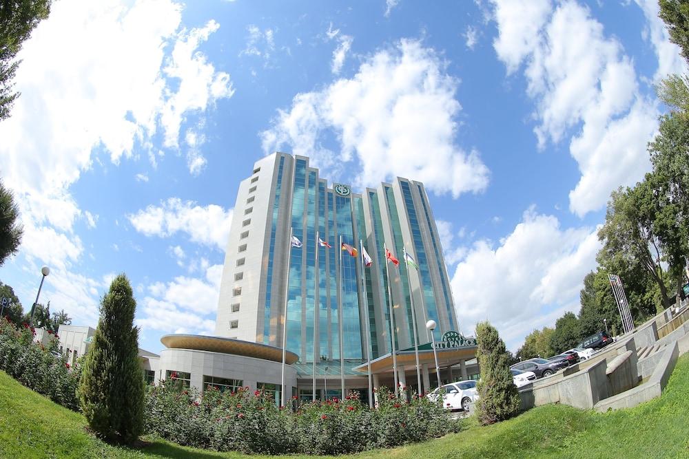 City Palace Hotel Exterior