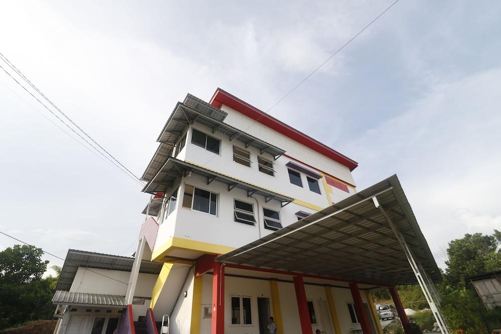 رد دورز شاريه نير بي غس سي سي دوم