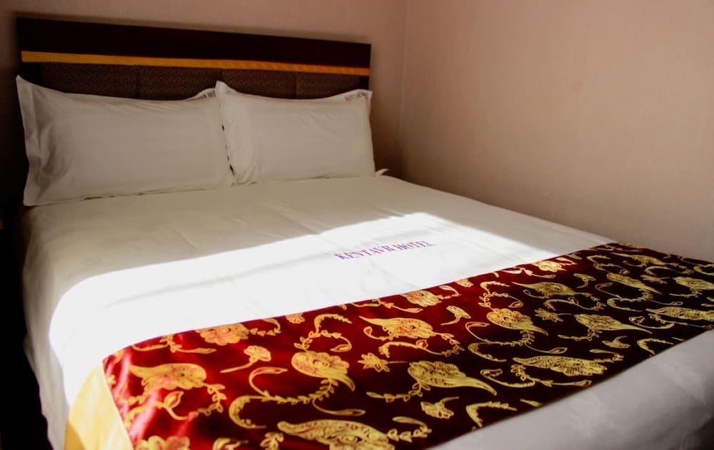 Kentavr Hotel Room