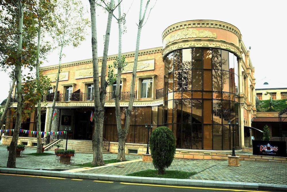 ماي واي بولوفارد هوتل