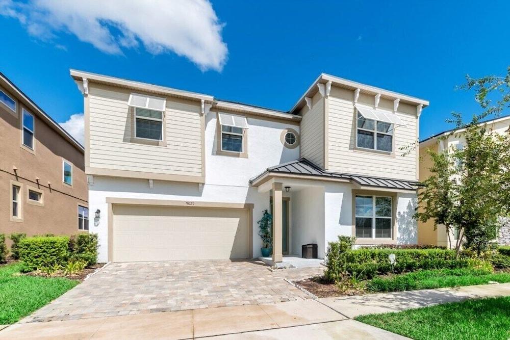 سولارا ريزورت 9 بدروم 6 باث روم ريزورت فيلا المنطقة الخارجية