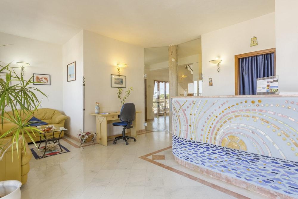 Albergo Auralba Lobby