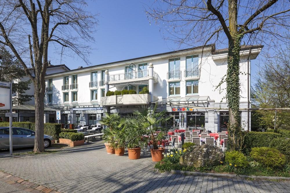 هوتل فلاي آواي زيوريخ إيربورت