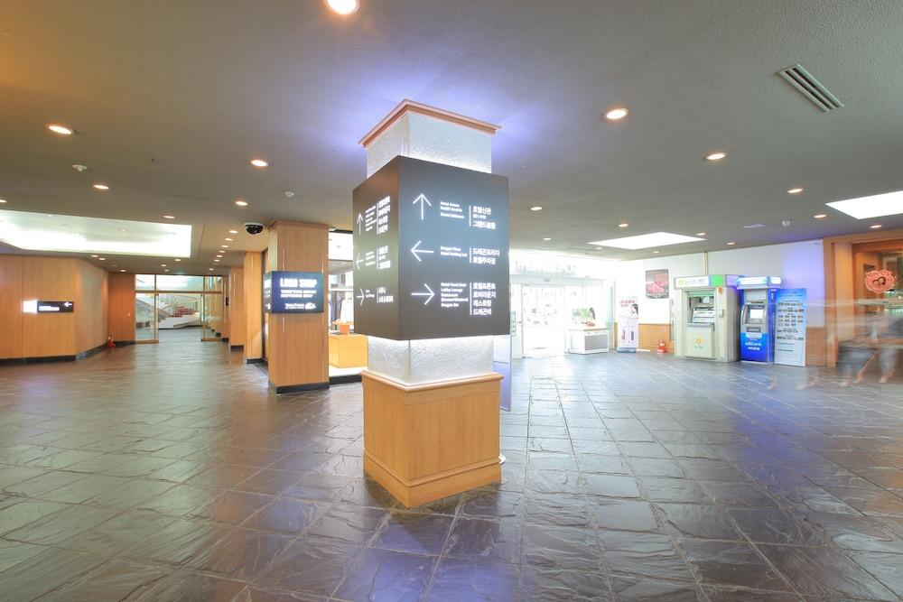 Mona Yongpyong Interior