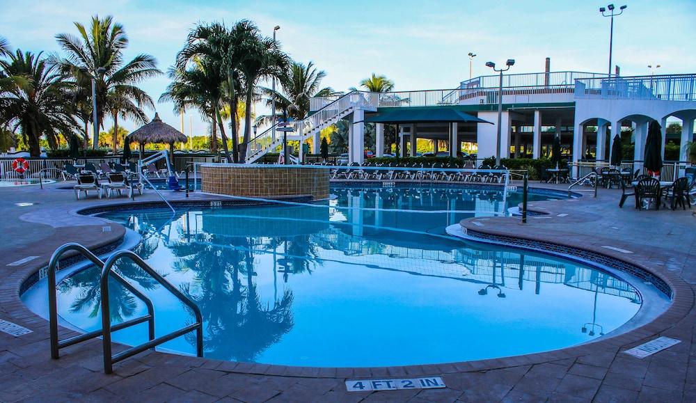 The Resort on Cocoa Beach Outdoor Pool