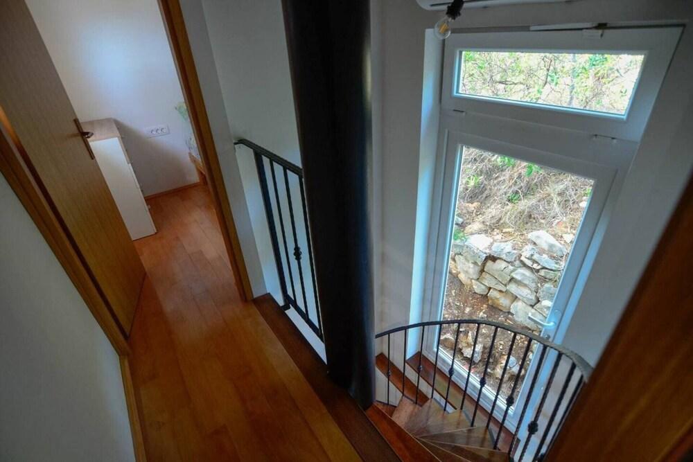 مودرن أبارتمنت أون ذا بيوتيفول كرواتيا كوست داخلي