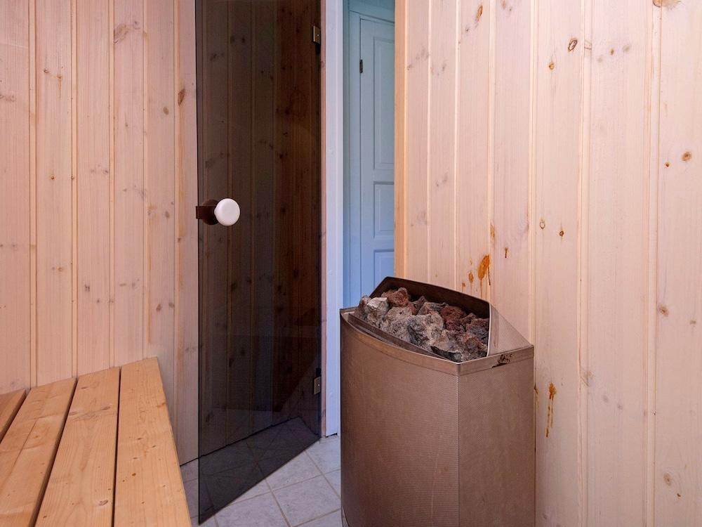 بيوتيفول هوليداي هوم إن جرينا ويذ سونا ساونا