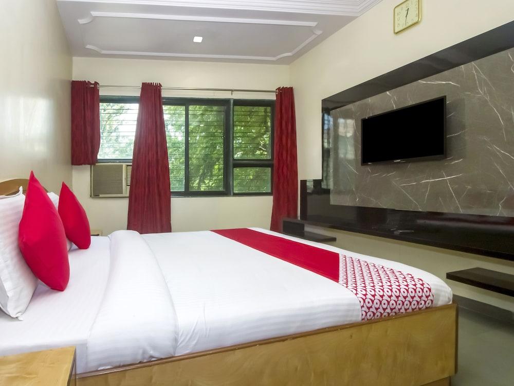 Hotel New Uttam Hira Palace