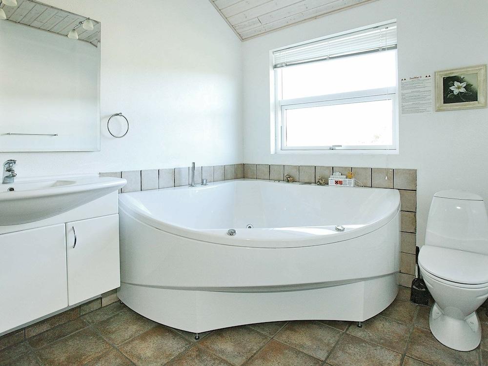 Quiet Holiday Home in Hadsund With Sauna