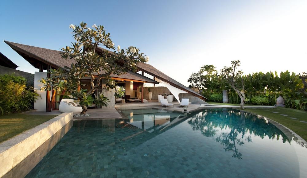 The Layar Designer Villas and Spa Outdoor Pool