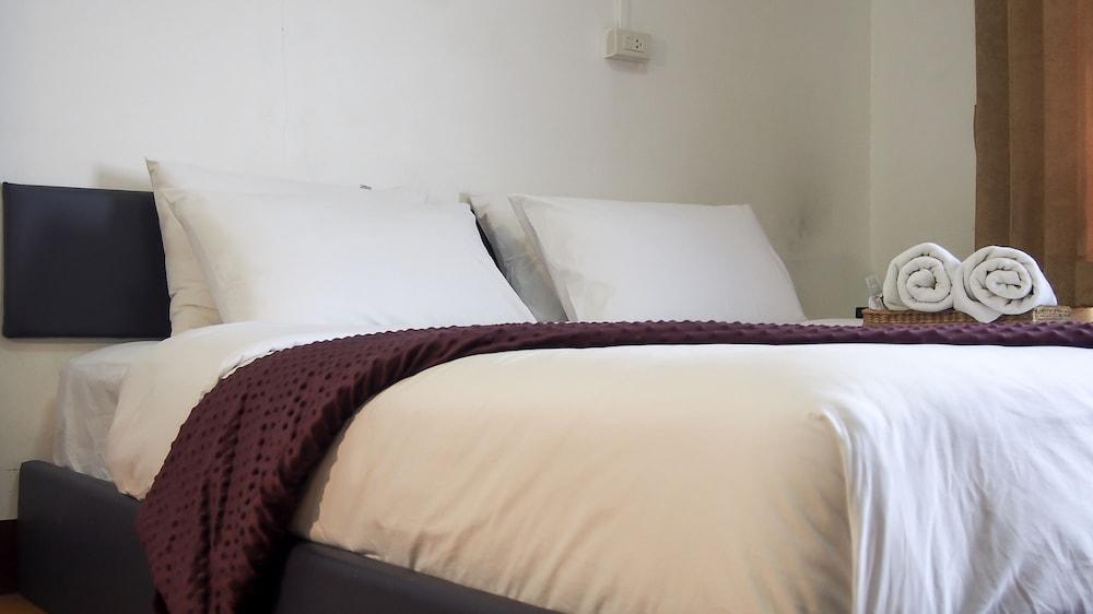 Rerkdee Bed and Breakfast Room