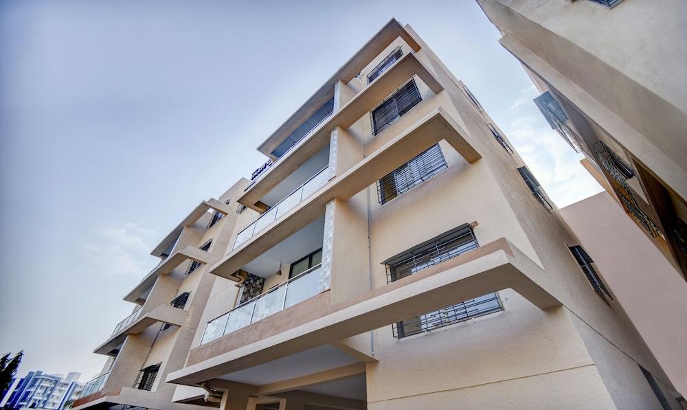 Treebo Sayaji Residency Exterior