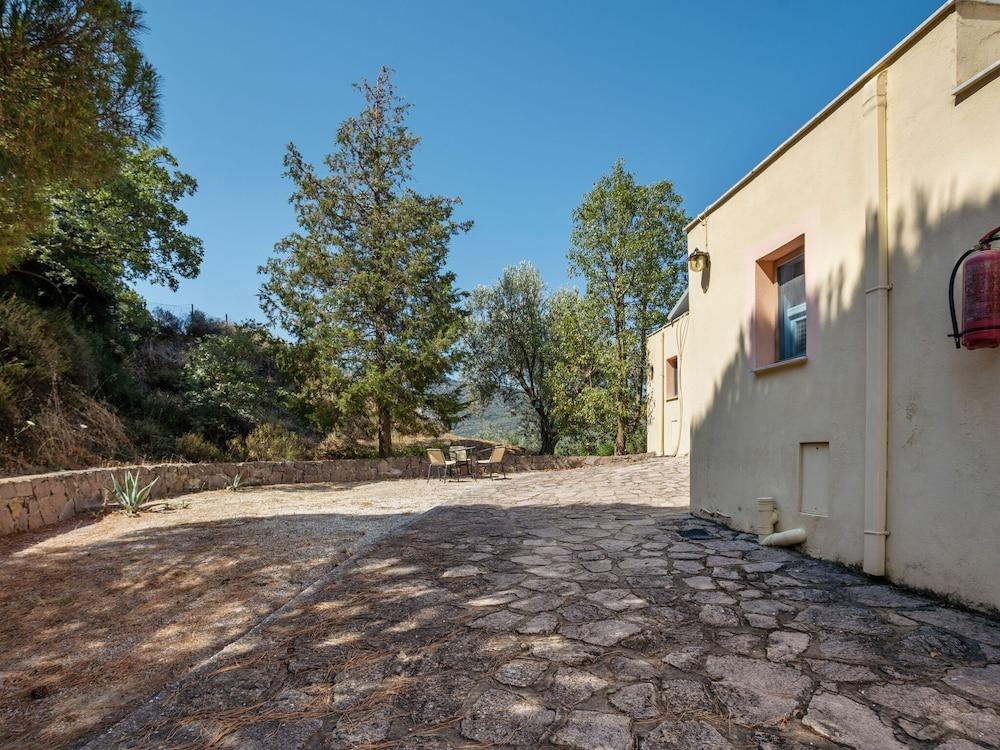 Lovely Apartment in Lesvos Island With Swimming Pool
