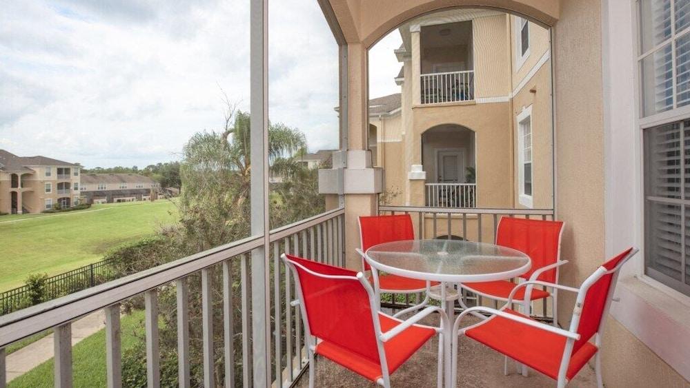 بيوتيفول بوترفلاي بالم الصورة الأساسية