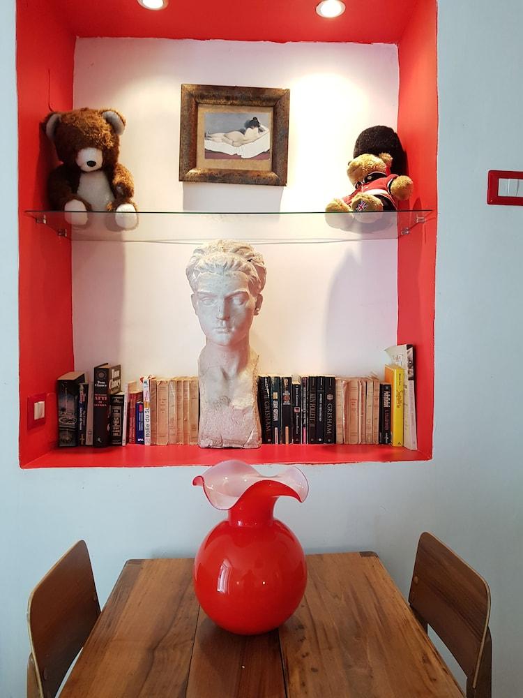 Capa & Coda Interior Detail