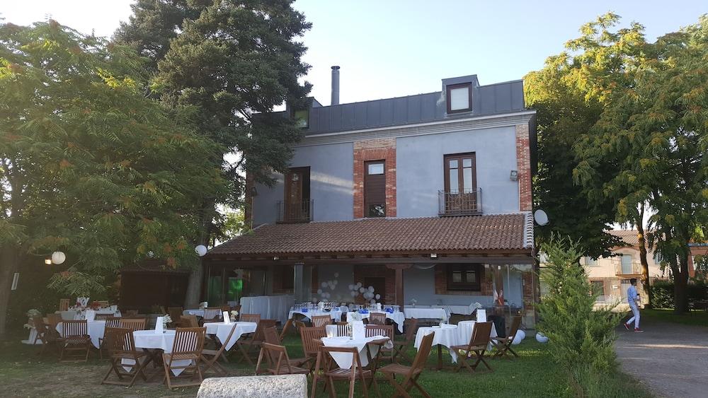 هوتل رورال لا بويرتا دي لا ريبيرا