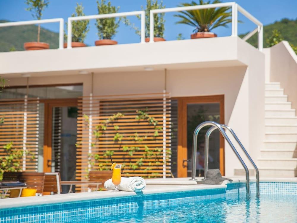 بوتيك هوتل كاسا ديل ماري  بلانش حمام سباحة مكشوف