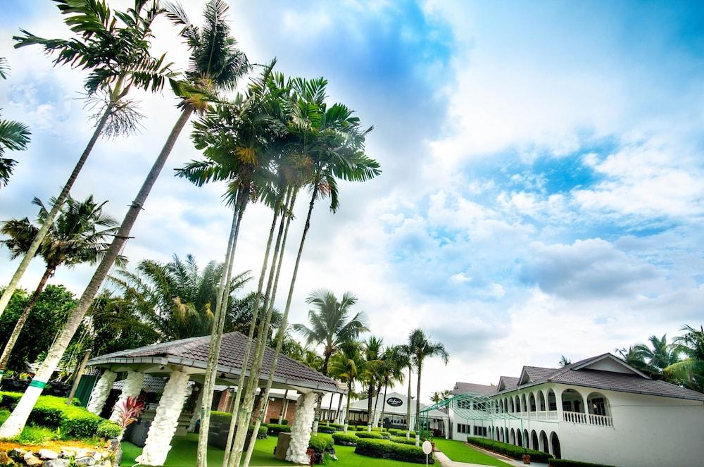 Embun Resort Putrajaya Exterior