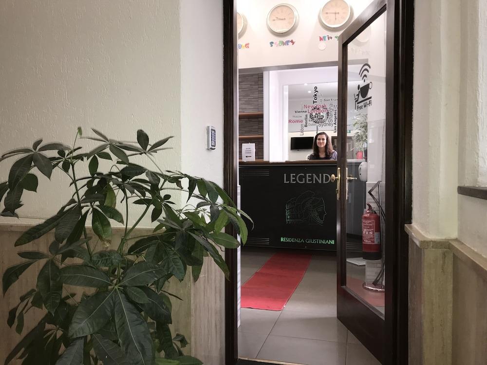 Legend R. G. Exterior