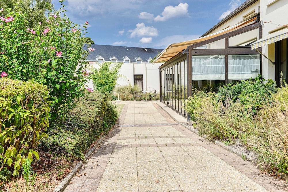 Kyriad Blois Sud-Vineuil Exterior