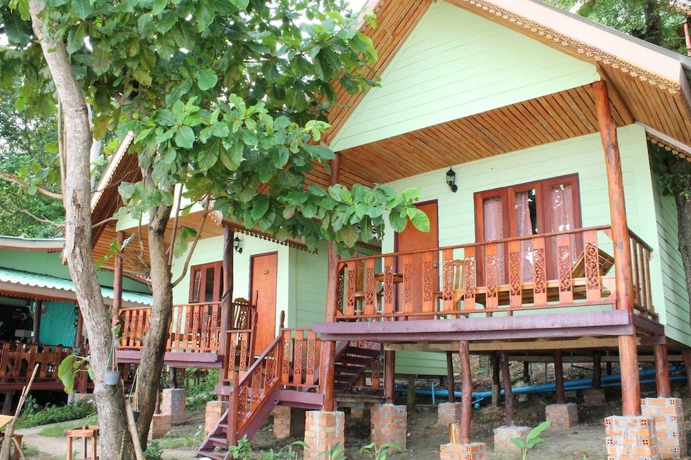 Phi Phi Power Beach Resort Exterior
