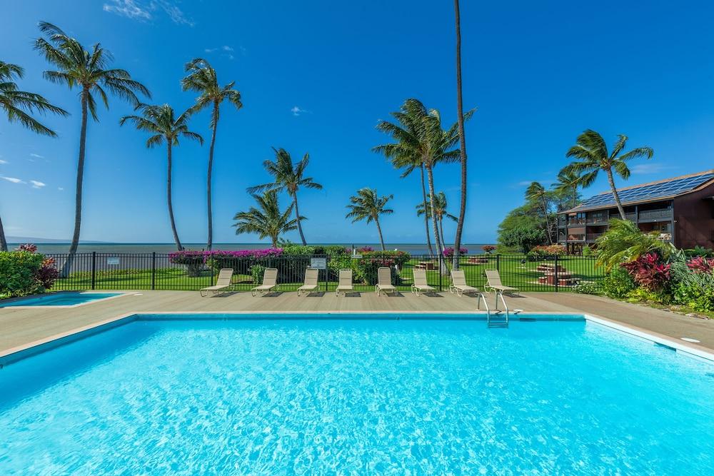 Castle at Moloka'i Shores Outdoor Pool