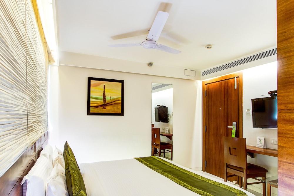 Treebo Cherry Tree Room