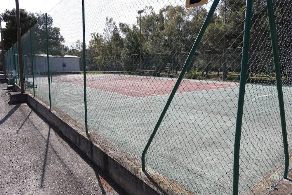 Opera Don Vincenzo Grossi Tennis Court
