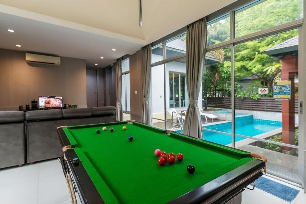 إيه إن بي بول فيلا 2 بد رومز ريد إن باتايا غرفة الألعاب