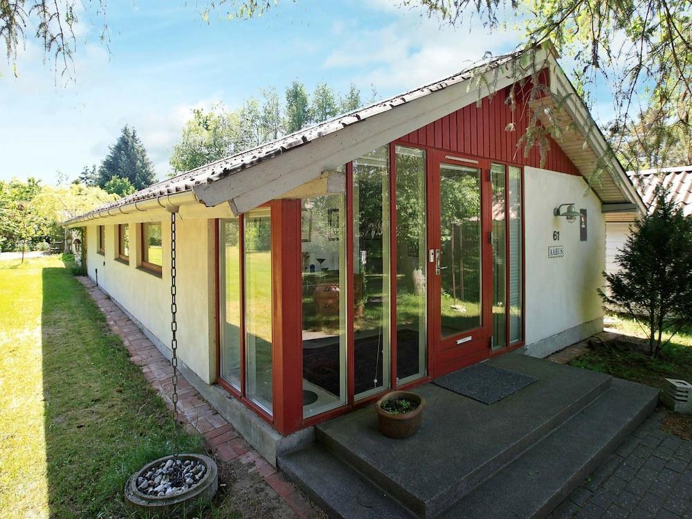 Secluded Holiday Home in Fårvang With Pool Exterior