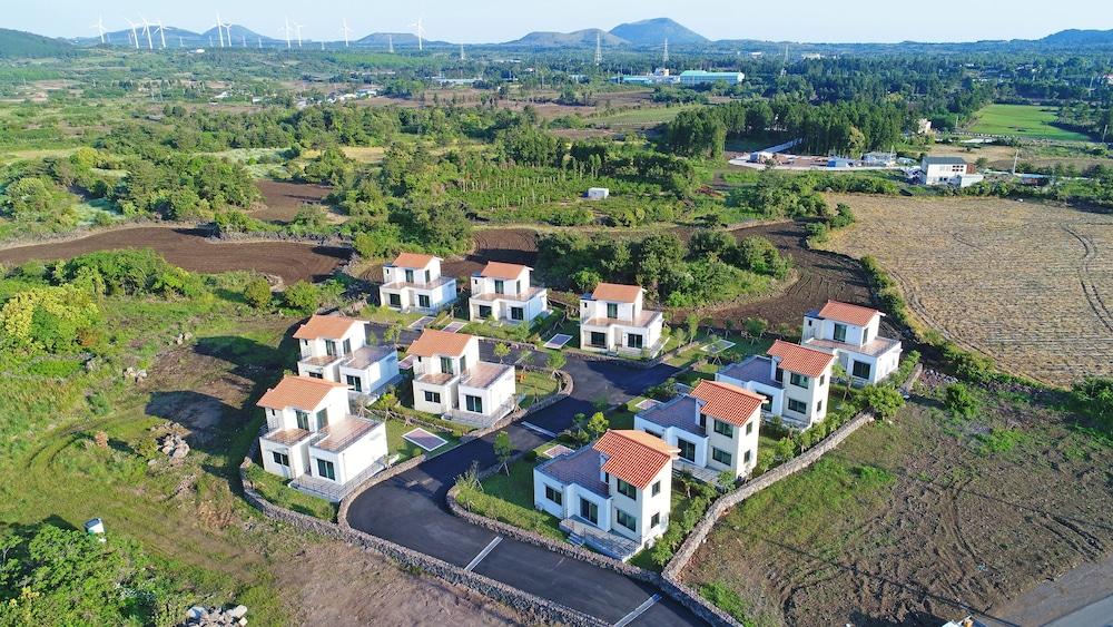 Dream in Jeju Exterior