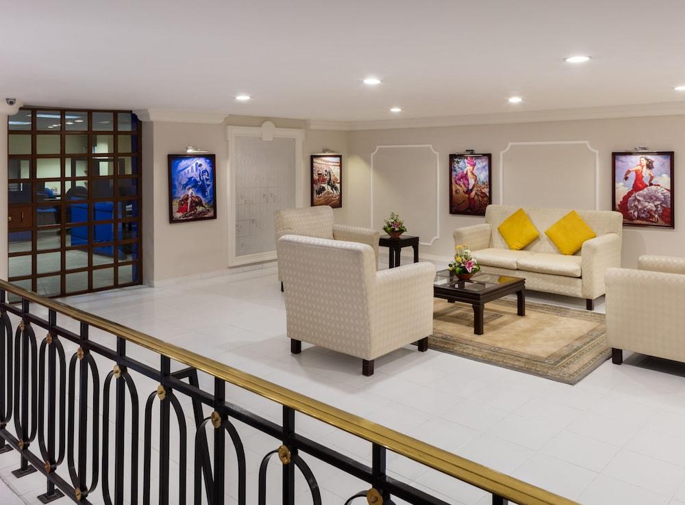 فرانسيا أجواسكالينتيس منطقة الجلوس في الردهة