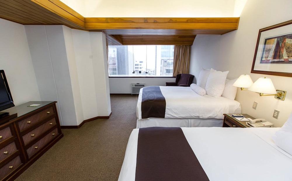 إي ٓ بٔبلكاسيك هوتل غرفة