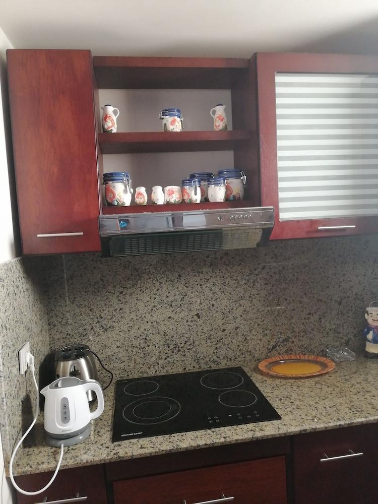 شقة بإطلالة على البحر مع شاطئ خاص تفاصيل الفندق من الداخل