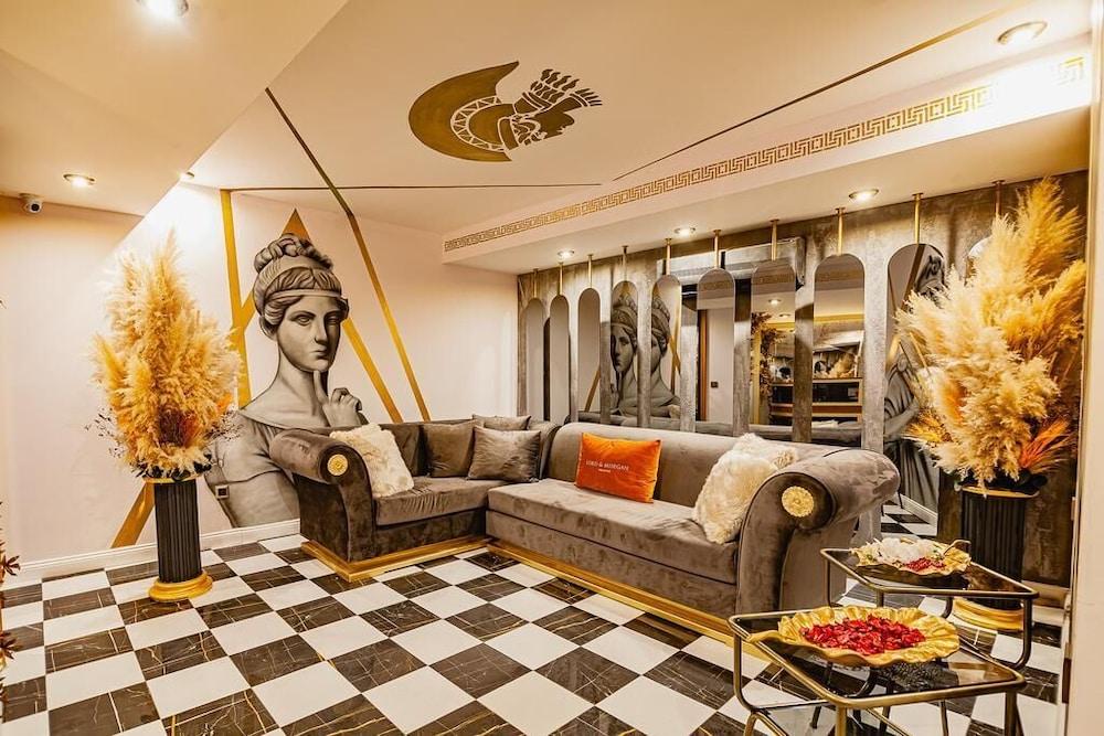 لورد مورجان آند إكسكلوسيف ديزاين نيشانتشي منطقة الاستقبال