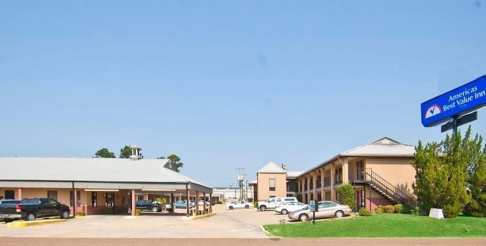 أميريكاز بيست فاليو إن بروك هافين المنطقة الخارجية