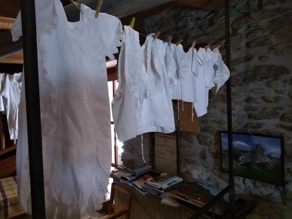 Albergo Diffuso La Marmu Interior Detail