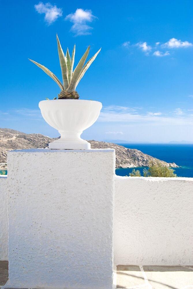 Ios Pelagos Property Grounds