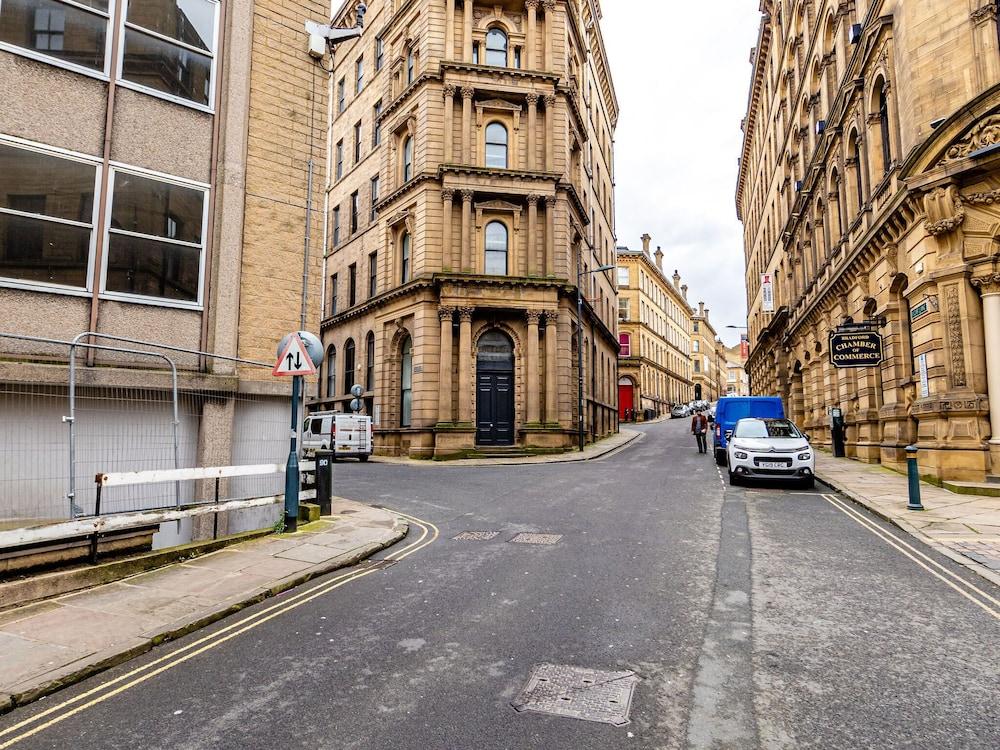 بليزانت أبارتمنت إن برادفورد نير يونيفرسيتي أوف برادفورد المنطقة الخارجية