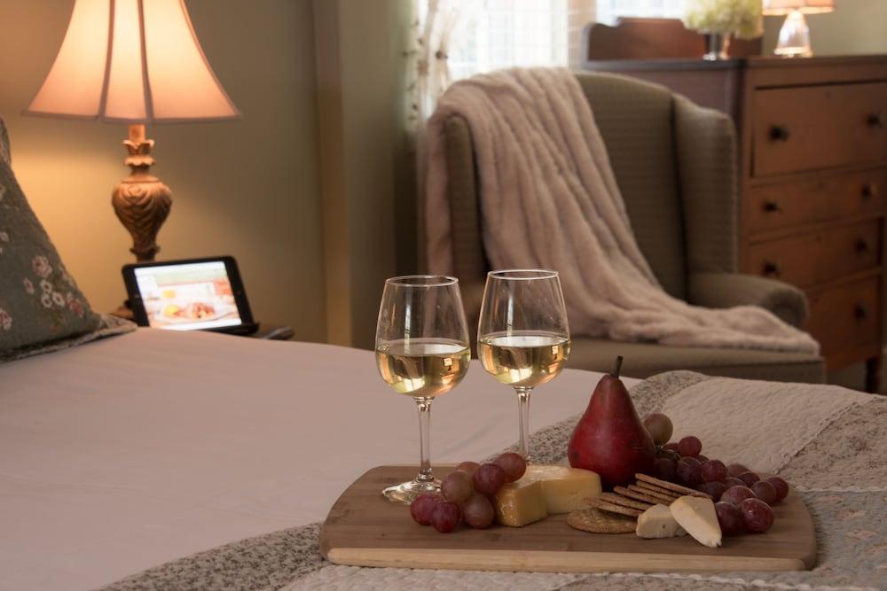 كالدويل هاوس بد آند بركفاست