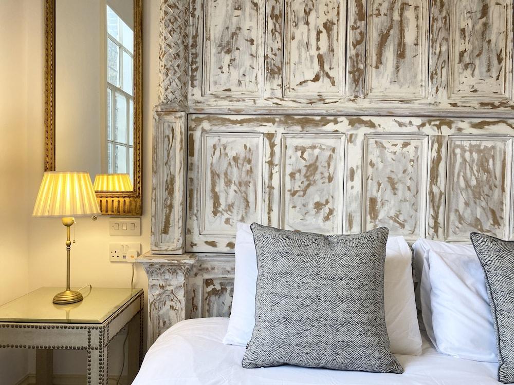 Stylish Apartments in Pimlico Room