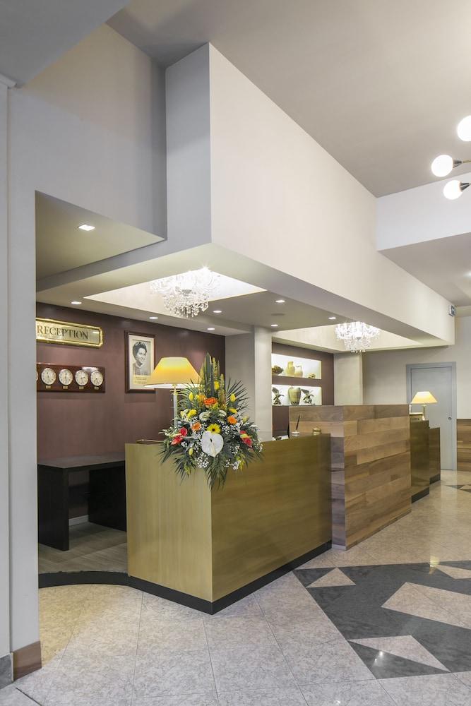 هوتل فالكو د اورو باي فالكو دياورو هوتلز منطقة الاستقبال